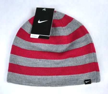 Dámská oboustranná čepice NIKE Striped