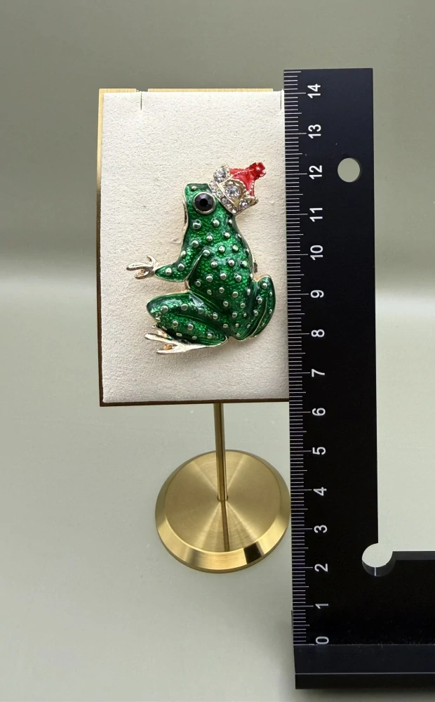 Kovová brož "Princ žabák"