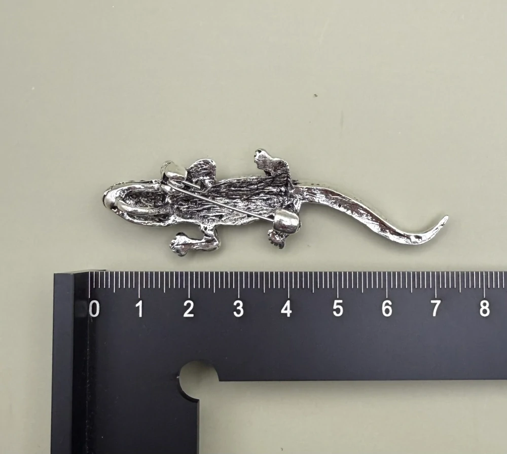 Kovová brož "Krokodýl"